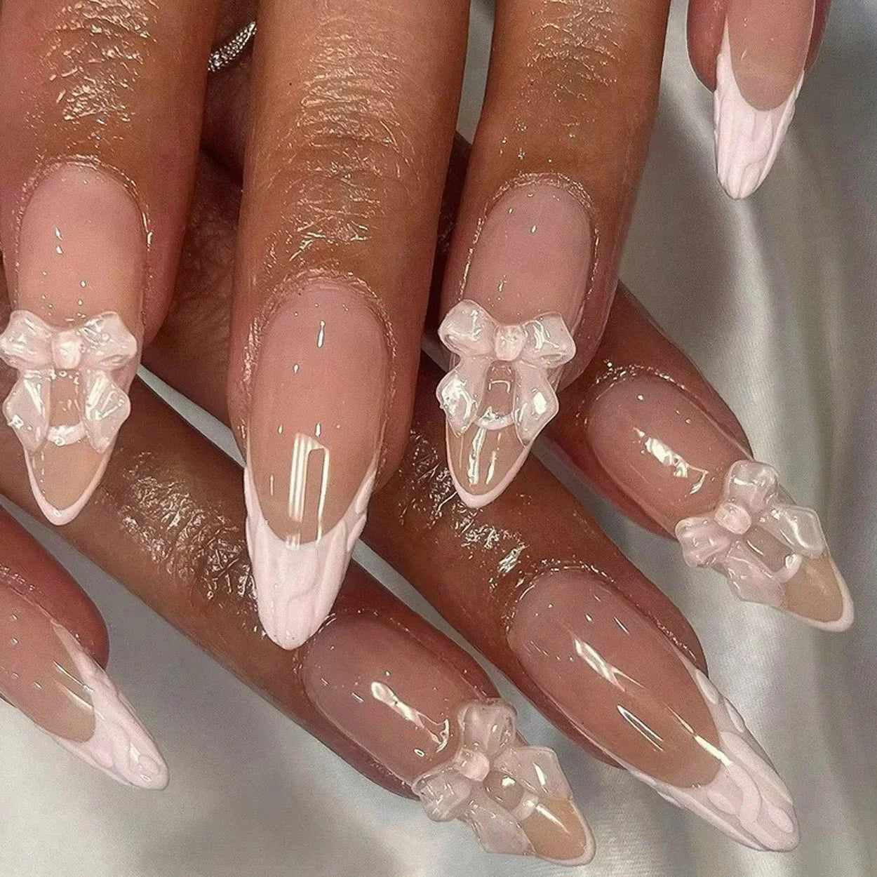 Cat Eye Bowknot Round Fake Nails Art Long Pointed False Nails Rhinestone Pearl Rose Flower Simple Almond Press on Nails Manicure