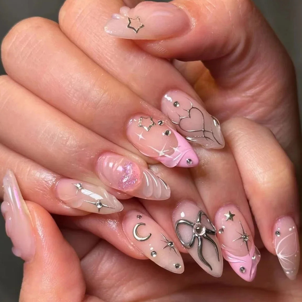 Cat Eye Bowknot Round Fake Nails Art Long Pointed False Nails Rhinestone Pearl Rose Flower Simple Almond Press on Nails Manicure