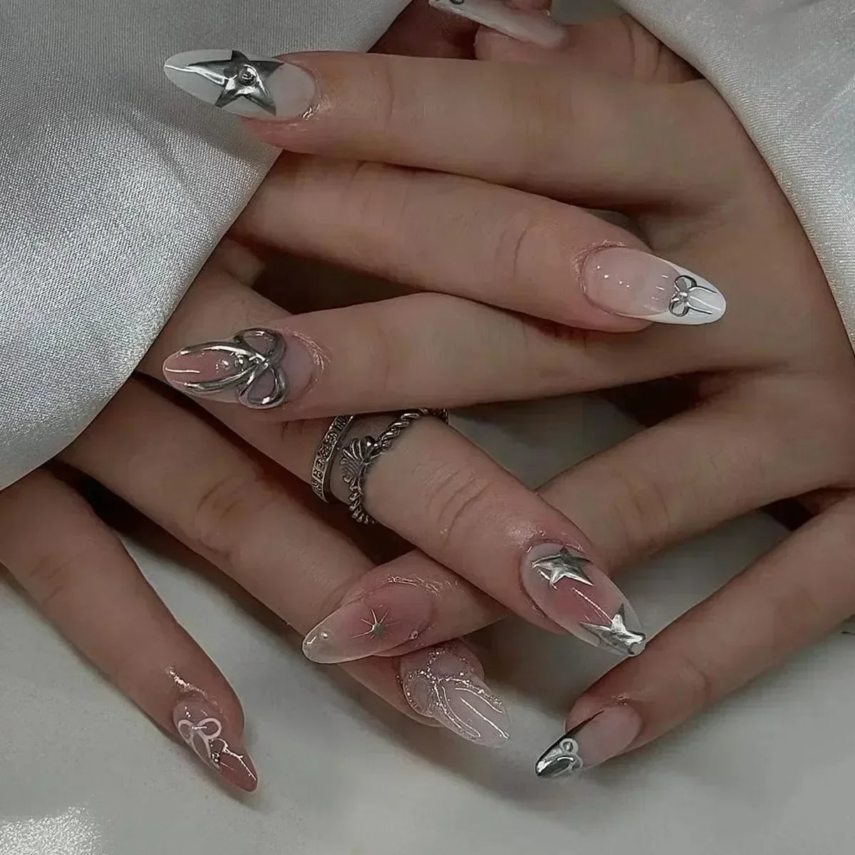 Cat Eye Bowknot Round Fake Nails Art Long Pointed False Nails Rhinestone Pearl Rose Flower Simple Almond Press on Nails Manicure