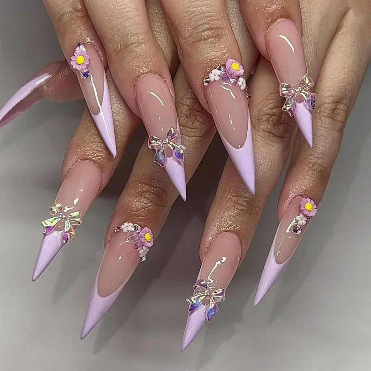 Cat Eye Bowknot Round Fake Nails Art Long Pointed False Nails Rhinestone Pearl Rose Flower Simple Almond Press on Nails Manicure